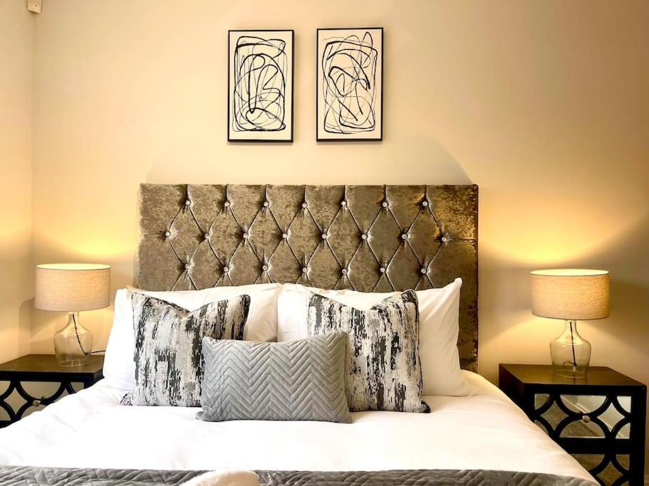 Stylish Urban Escape Bay Free Parking Apartment